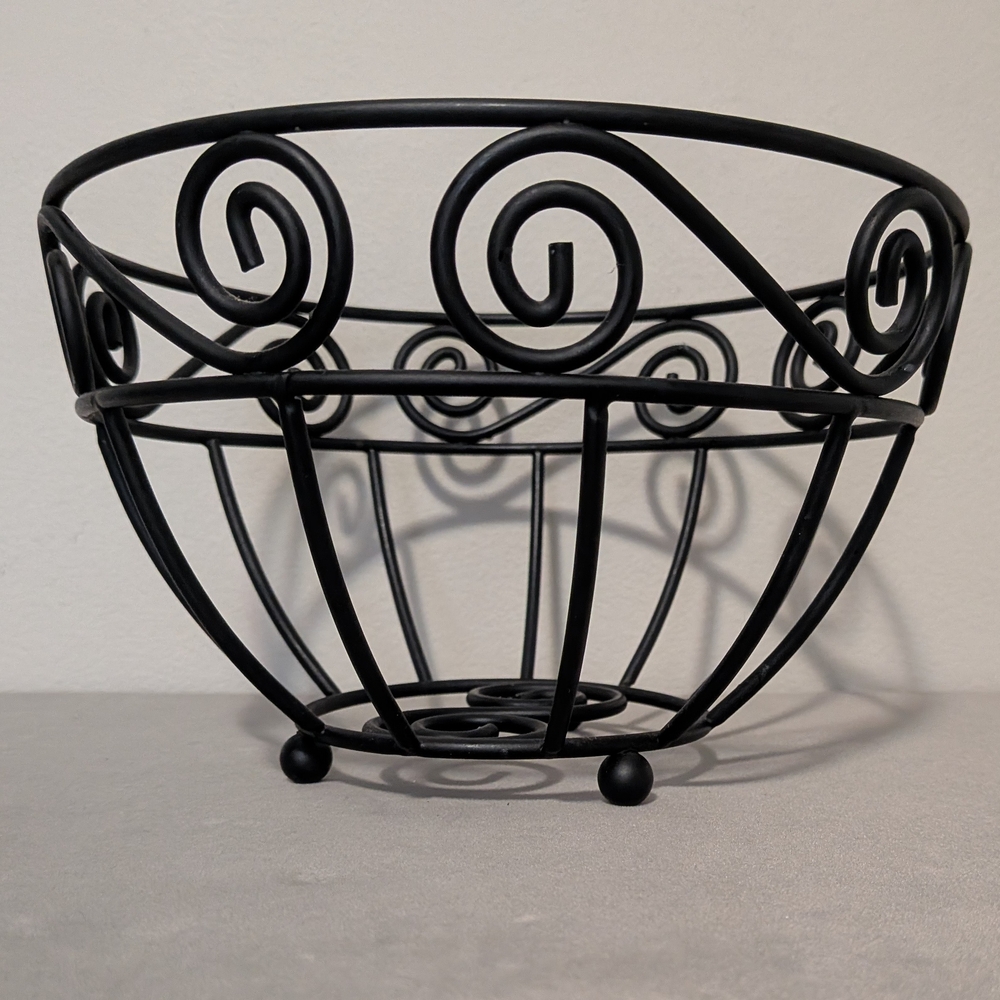 Spectrum Brand Scroll Mini Fruit Bowl Alloy Steel Black